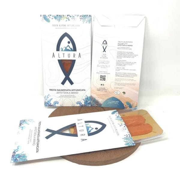 Trota salmonata affumicata a fette: affettata a mano