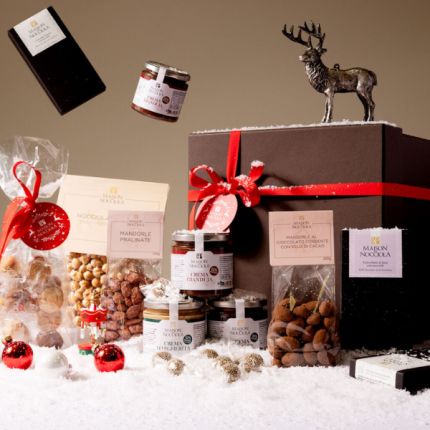 Il Cubo Maison della Nocciola confezione regalo con creme, biscotti, nocciole e cioccolato